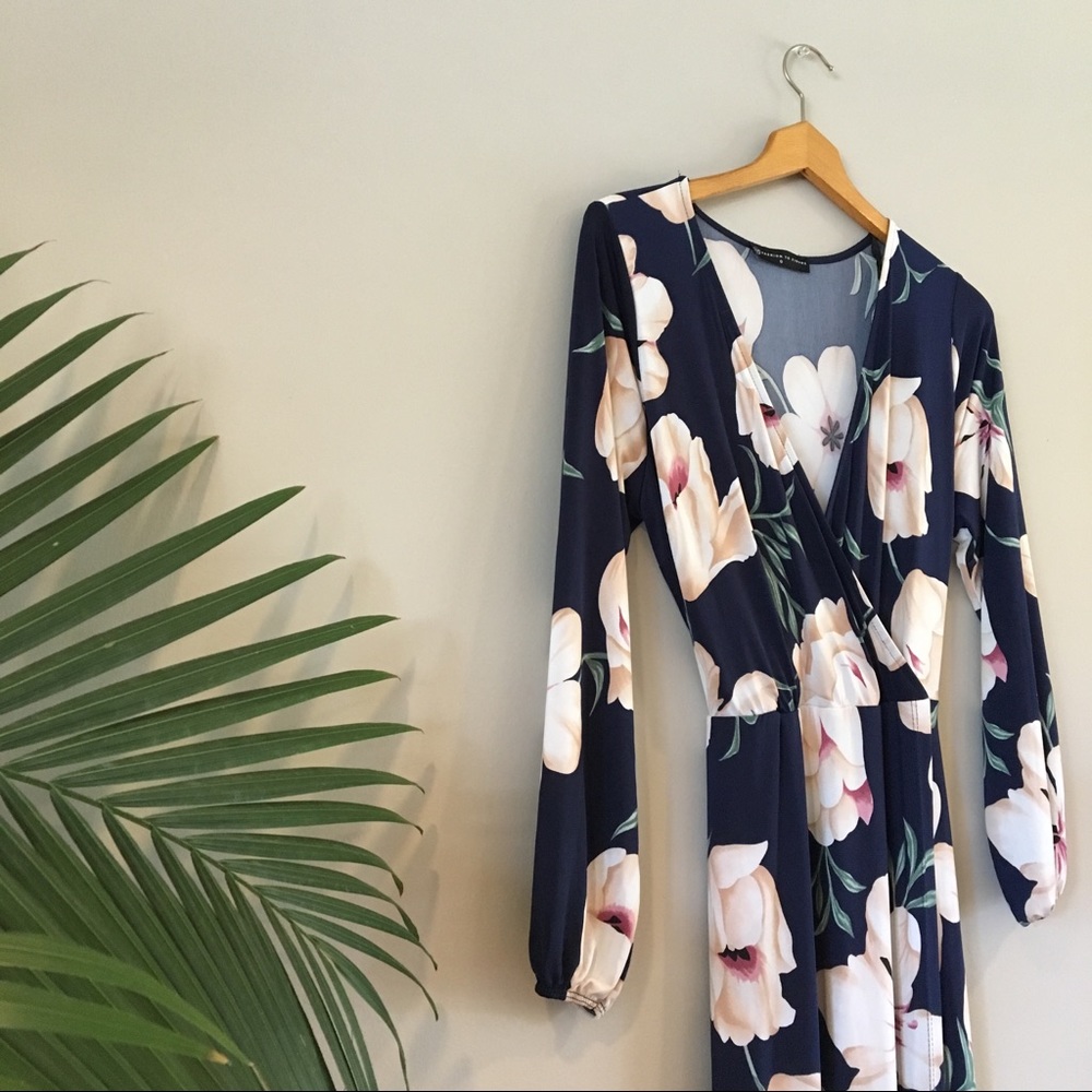 FTF long sleeve blue floral maxi dress w/ belt